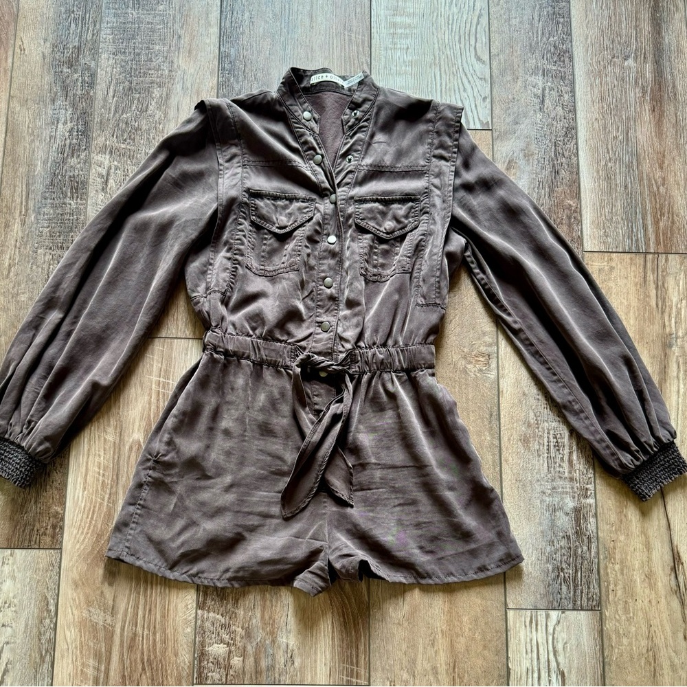 Alice & Olivia Romper Size 0